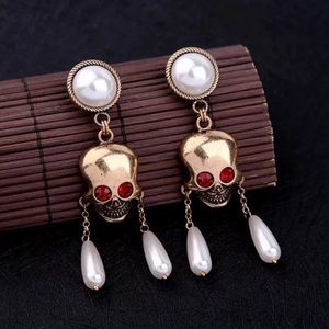 GORGEOUS Big Skull Earrings